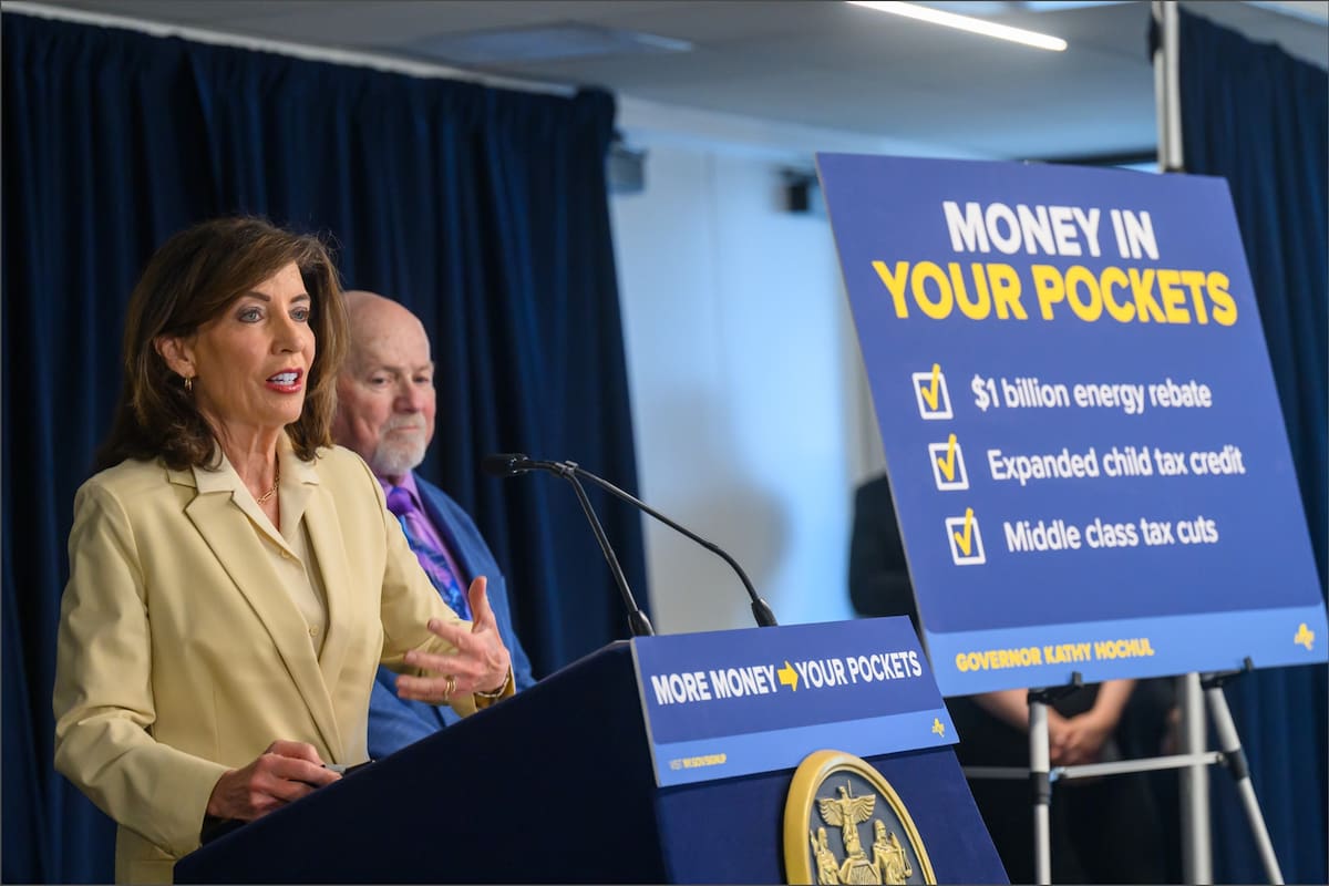 La gobernadora Kathy Hochul aseguró que ya se empezaron a enviar los pagos de hasta US$1500 a beneficiarios en Nueva York