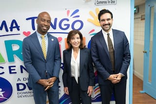 Hochul y Mamdani lanzaron el programa gratuito de 2-K que ahorrará dinero a las familias