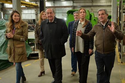 La gobernadora Vidal en una fábrica de Tandil