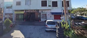 Un comerciante escondió $20 millones y US$20.000 en una gomería y un grupo de delincuentes le robó todo