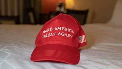 La gorra de la discordia llevaba el lema de Donald Trump “Make America Great Again” (MAGA)