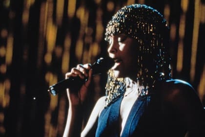 La grabación de Whitney Houston de I Will Always Love You no solo fue un éxito, sino un fenómeno cultural imparable