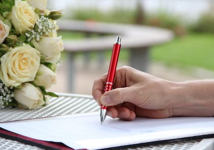 La grafología parte de la idea de que la escritura es un reflejo del subconsciente, y por lo tanto, elementos como la presión del trazo, el tamaño de las letras, la inclinación, la firma o el espacio entre palabras pueden revelar aspectos psicológicos de la persona (Foto ilustrativa: PIXABAY)