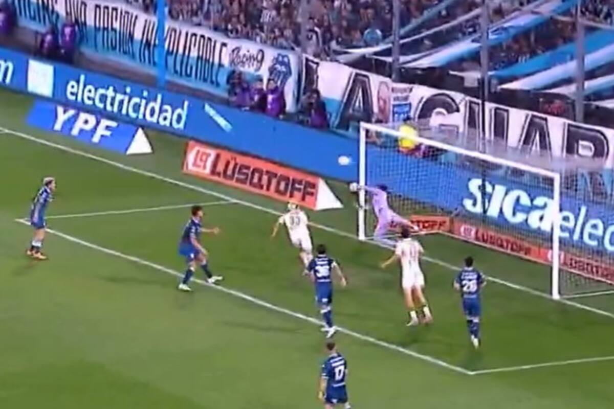 La gran atajada de Cambeses ante el cabezazo de Cervera que evitó el empate de Aldosivi ante Racing
