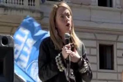 La gran capacidad oratoria de Meloni y su ductilidad política le dieron impulso a su carrera