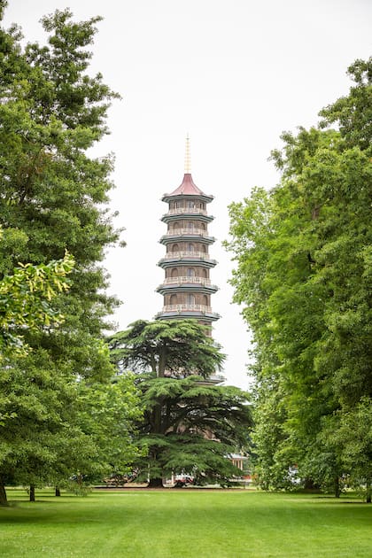 La Gran Pagoda es uno de los hitos de este jardín. Mide 50 metros y data de 1762.
