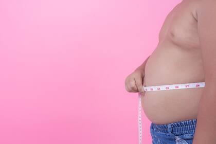 La grasa abdominal resultó ser un factor de riesgo según este estudio (Foto: Freepik)