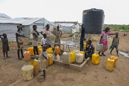 La grave situación alimentaria en Sudán, país en guerra hace más de un año, pone en peligro las vidas de los niños, según organismos de la ONU.