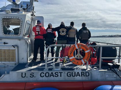 La Guardia Costera transportó a los agentes hasta la isla Nantucket este martes