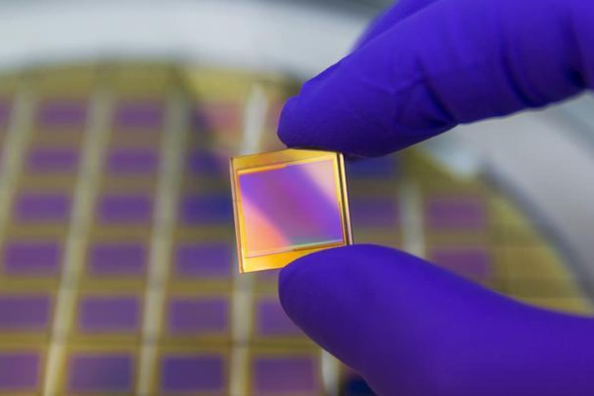 La guerra de los chips está en el corazón de la carrera tecnológica entre EE.UU. y China. Tiene efectos económicos y de seguridad nacional.