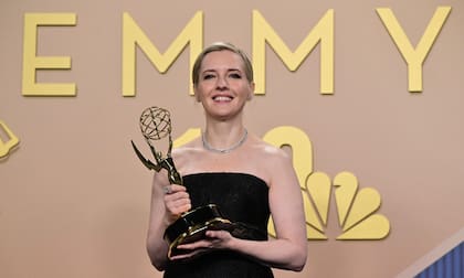 La guionista Katie Dippold es la creadora y productora ejecutiva de La maldición de Widow’s Bay, la comedia que arrasó en la entrega de los Emmy