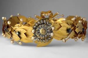 La "guirnalda cívica" que le obsequió el pueblo de Cuzco a Simón Bolívar se conserva en el Museo Nacional de Colombia