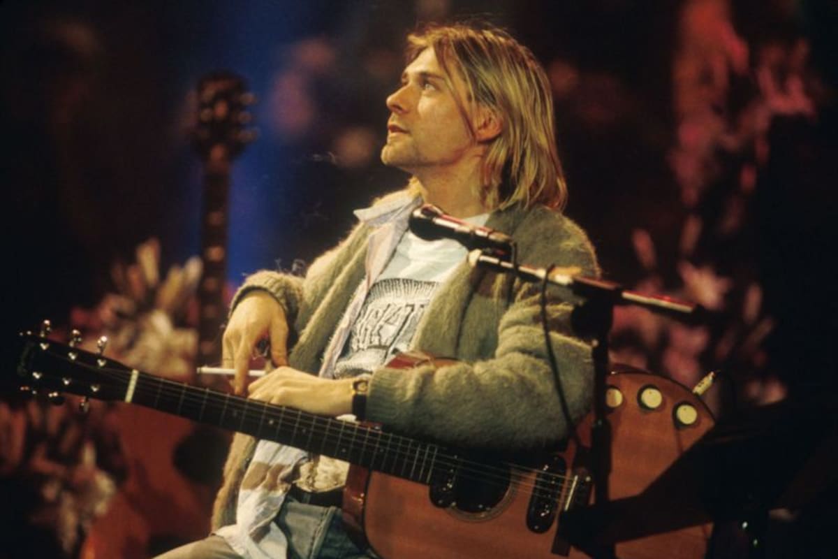 La guitarra Martin con la que Kurt Cobain tocó en el MTV Unplugged, una de sus últimas presentaciones, se vendió por US$6 millones en 2020