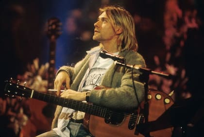 La guitarra Martin con la que Kurt Cobain tocó en el MTV Unplugged, una de sus últimas presentaciones, se vendió por US$6 millones en 2020