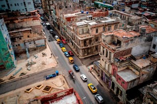 La Habana presume sus dos primeras casas modulares mientras la capital de Cuba se desmorona
