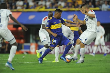 La habilidad de Fabra en el partido ante el DIM; fue figura en la noche de la Bombonera