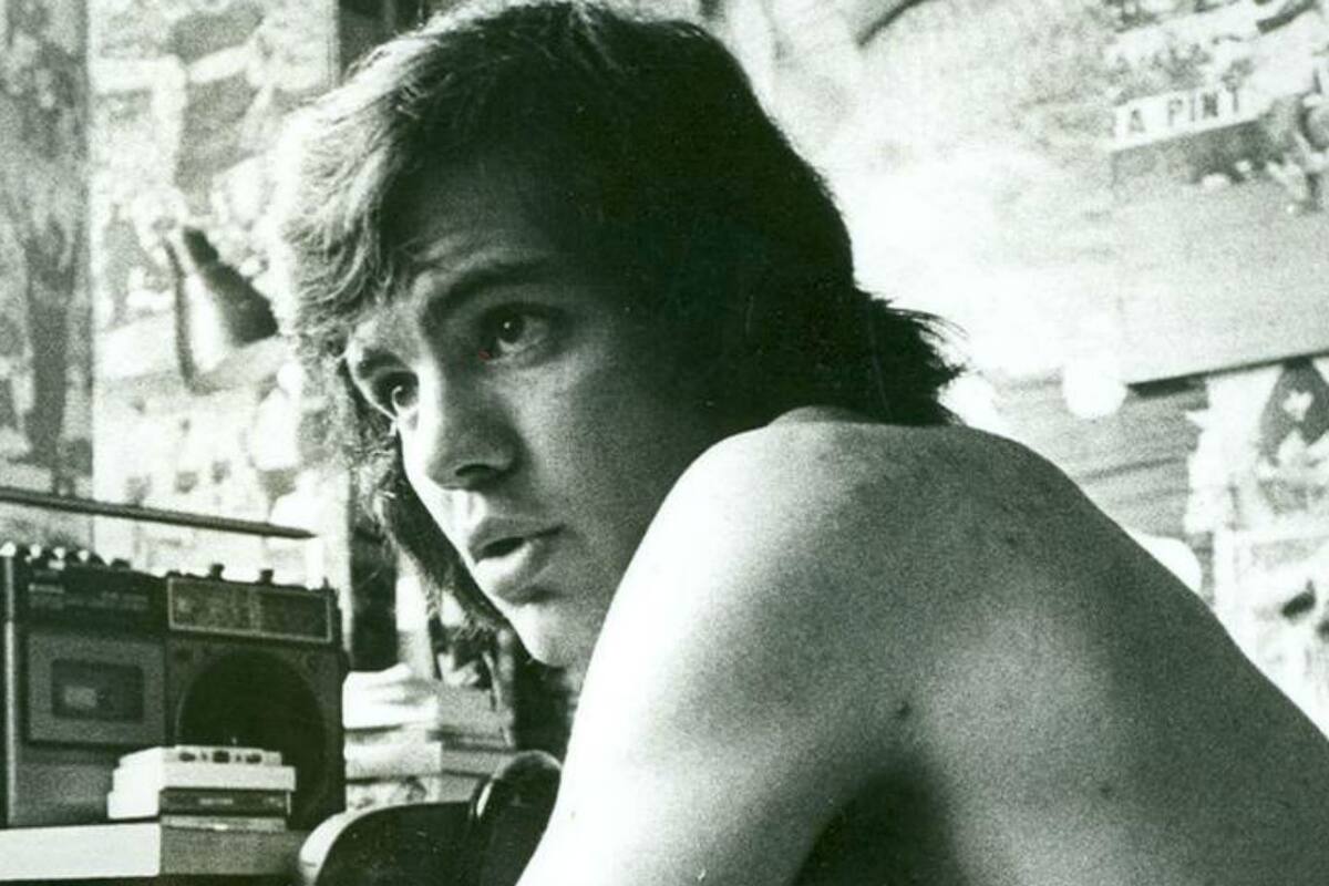 La habitación de un Sabella adolescente: había fútbol, música, semanarios de la juventud peronista y libros de historia