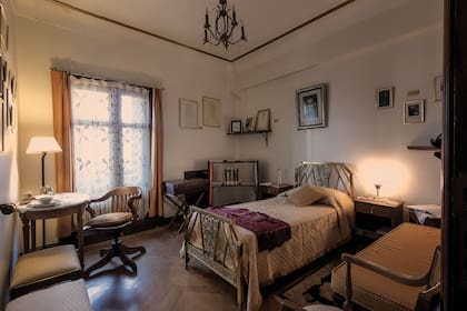 La habitación utilizada por el poeta andaluz. "Hasta ese momento, García Lorca gozaba de cierto éxito menor en España, pero lo que vivió acá fue inaudito".