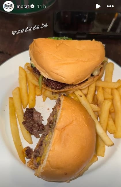 La hamburguesa con papas fritas que eligió la banda colombiana