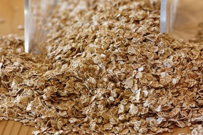 La harina de avena es contraindicada en algunas personas con celiaquía ya que pueden ser intolerantes a la proteína de la avena