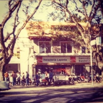 La heladería Laponia. En el segundo piso, que actualmente es parte del restaurant, vivía la familia Salvucci.