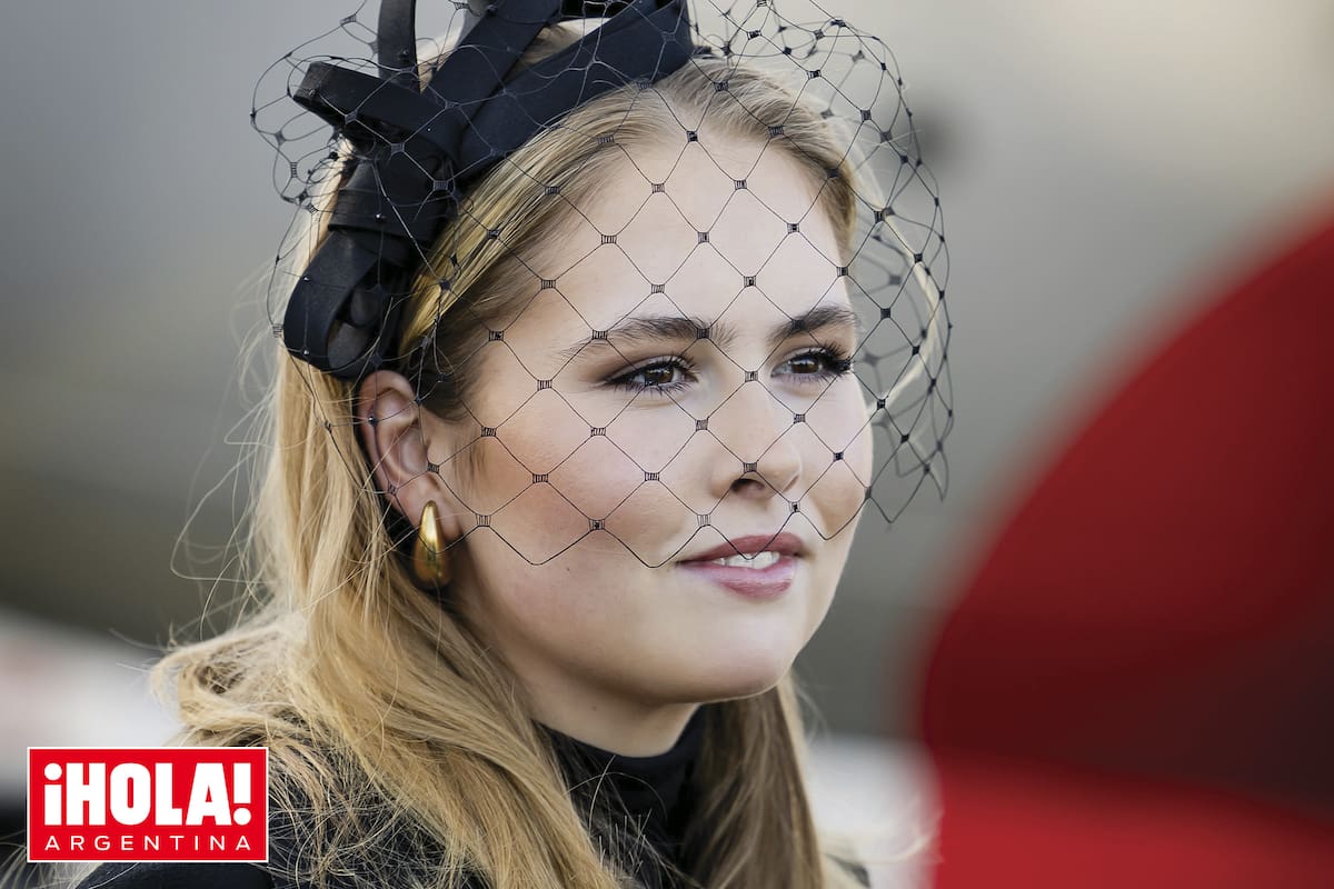 La heredera del trono, lista para asumir cada vez más responsabilidades. A los 21 años, tras pasar un año en España, volvió a vivir en Ámsterdam, donde estudia Política, Derecho, Economía y Psicología.