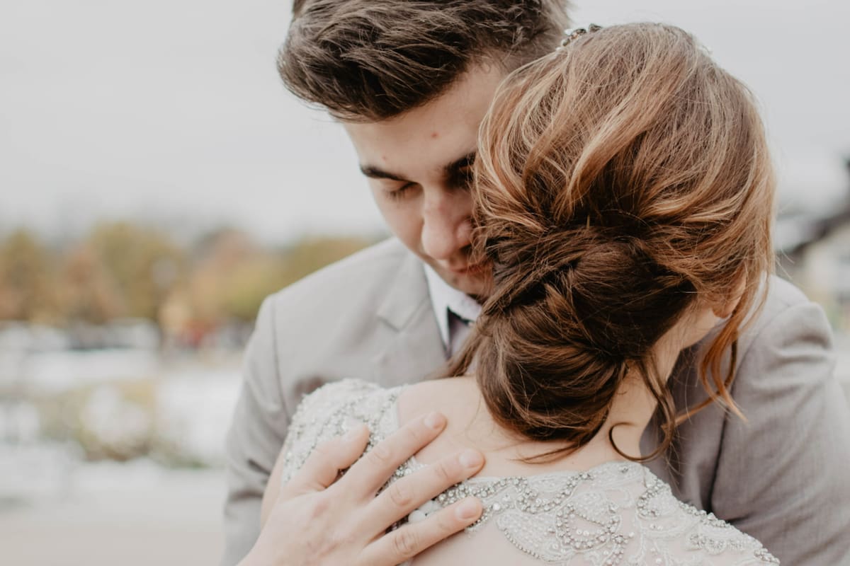 La hermana de la novia la acusó de no considerar la situación financiera de su familia al elegir una boda destino