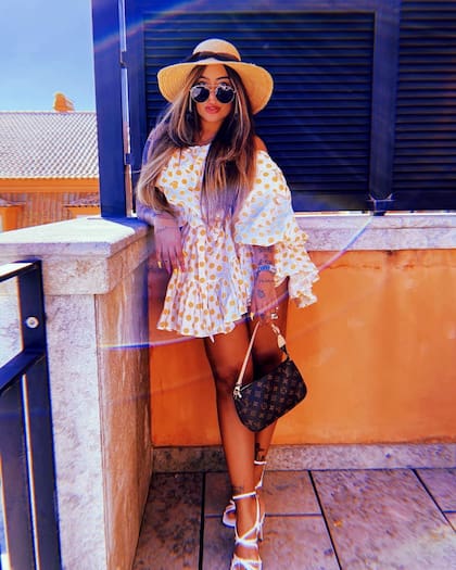 La hermana de Neymar, de turista por Portugal con un particular estilo. Crédito: Instagram