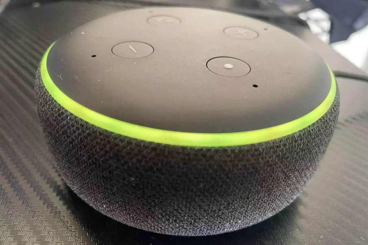 La herramienta de Amazon tiene luces de colores que indican algo específico