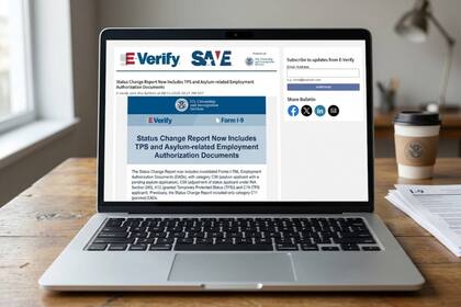 La herramienta que permite a los empleadores identificar un EAD como inválido es el Status Change Report de E-Verify