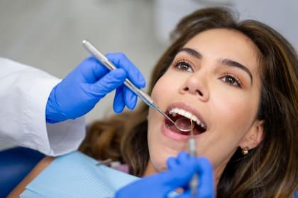 La higiene oral es apenas una parte del cuidado, según Estol