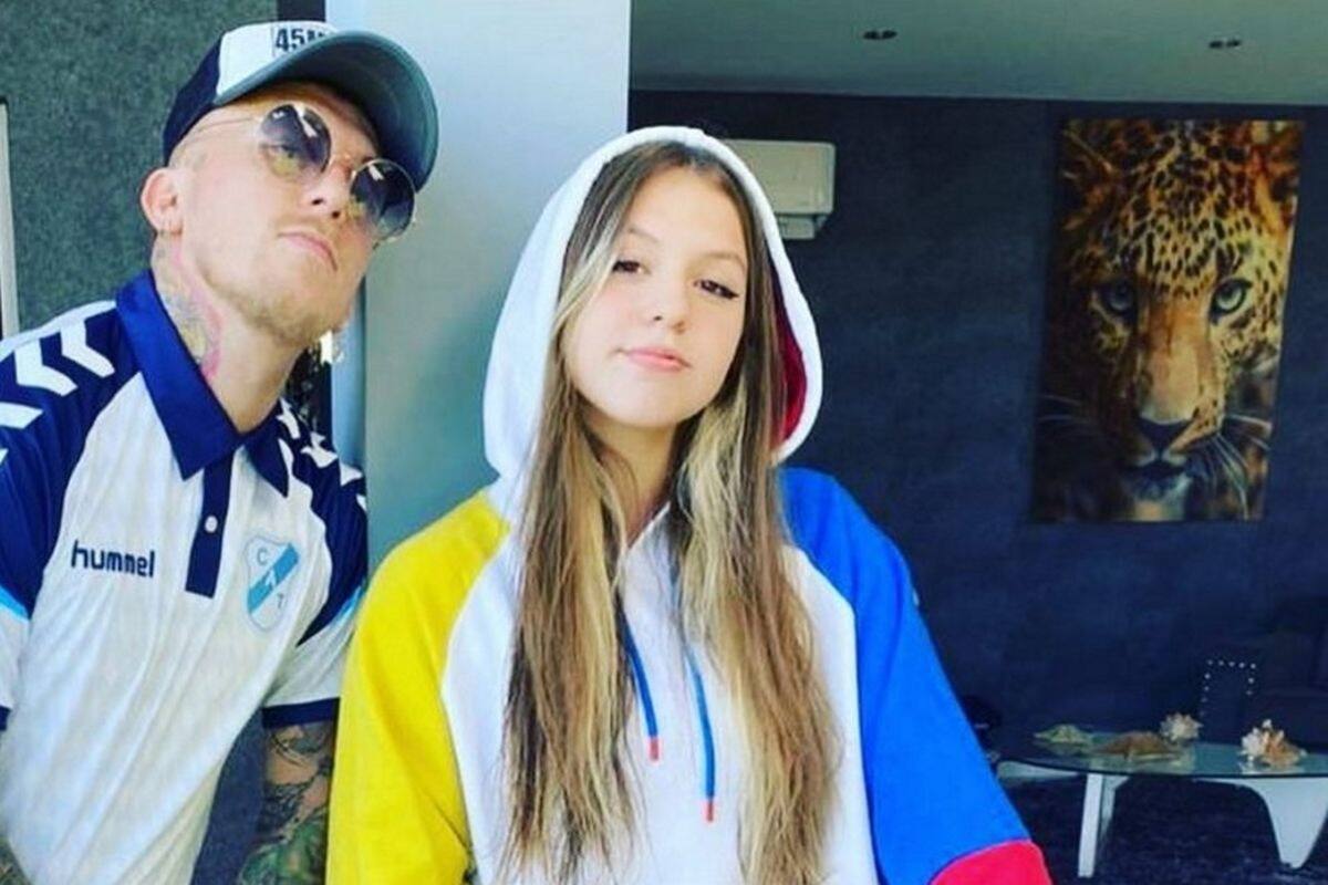 La hija de El Polaco y Karina también es cantante.