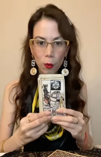 La Hija de Nostradamus Vidente dijo que varios países atravesarán por problemáticas sociales