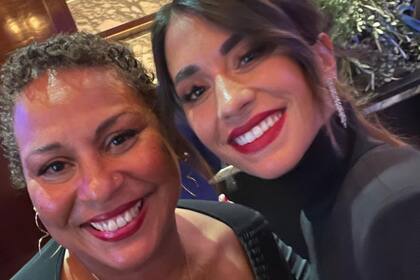 La hija de Pele compartió una foto con Antonela Roccuzzo y contó una conmovedora historia sobre su padre