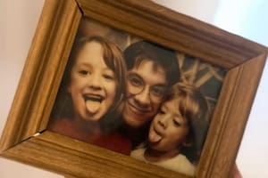 Fin del misterio: la hija de Piñón Fijo mostró la cara de su padre sin maquillaje por primera vez