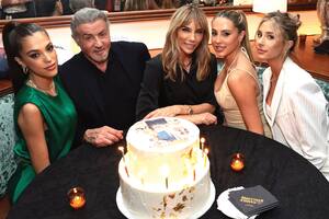 La hija de Sylvester Stallone contó que cuando tenía 9 años el actor le puso un cuchillo en su mochila escolar para que se defienda