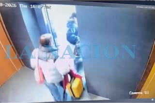 Dos mujeres, 45 minutos y la sospechosa salida con equipaje antes del allanamiento a Facundo Leal