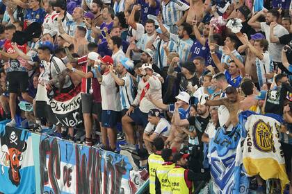 La hinchada argentina en Doha, Qatar.