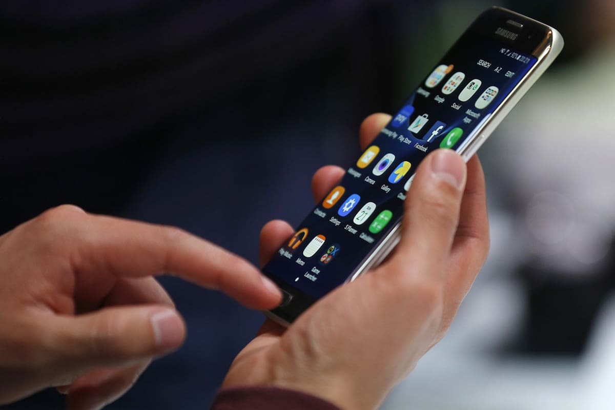 La hiperconexión, la ansiedad y la superposición entre el trabajo y el tiempo libre explican el fenómeno; la tendencia se profundiza entre los más jóvenes