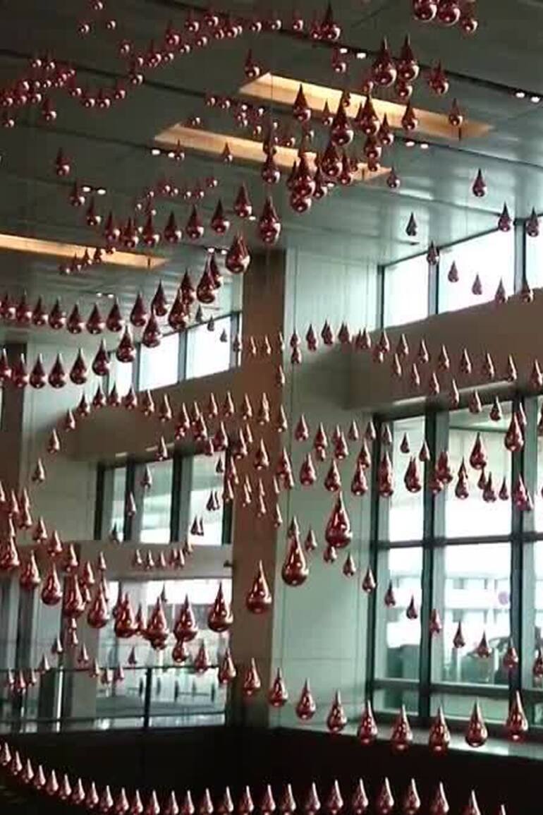 La hipnótica instalación de Singapur, Kinetic Rain