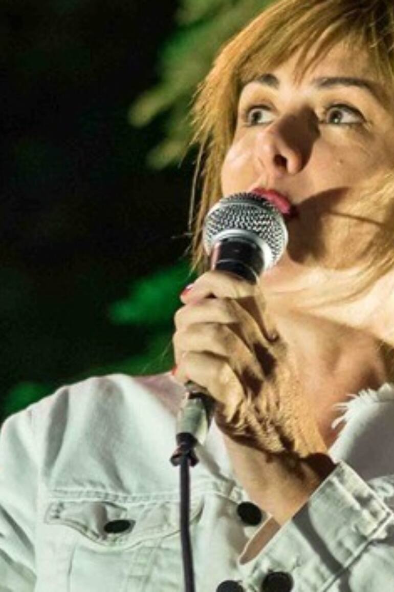 La historia de Claudia es una mezcla de sus orígenes, las decisiones que tomaron los adultos y su ferviente vocación que logró salir del encierro.