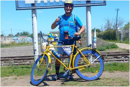 La historia de Darío Chaile, el hincha de Boca que salió desde La Plata a Río de Janeiro con su bicicleta