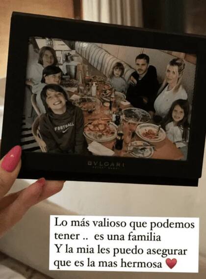 La historia de Instagram en la que Wanda Nara mostró una postal familiar