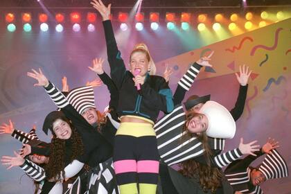 La historia de la canción que la convirtió en la reina de los bajitos