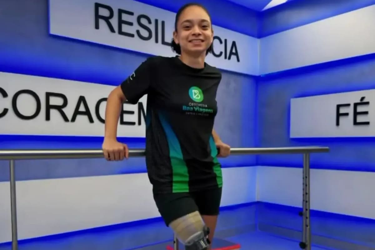 La historia de Marcela Vitoria Dos Santos, la joven de 19 años que perdió una pierna tras el ataque de un tiburón