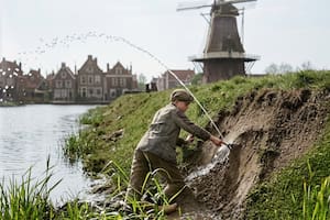 El agujero que pudo borrar a un pueblo (y el niño que lo impidió)