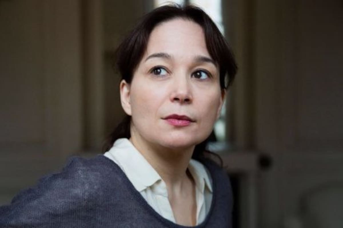 La historia es reconstruida por la escritora francesa de origen argentino, Laura Alcoba (en la foto), en su último libro, A través del bosque