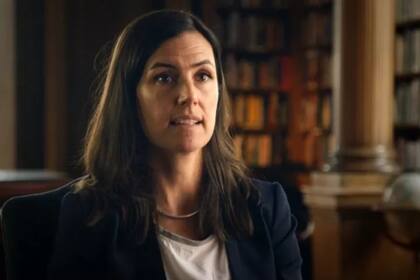 La historiadora Anna Keay afirma que el período republicano estuvo marcado por muchos cambios y debate intelectual (Foto: BBC/ATLANTIC PRODUCTIONS)
