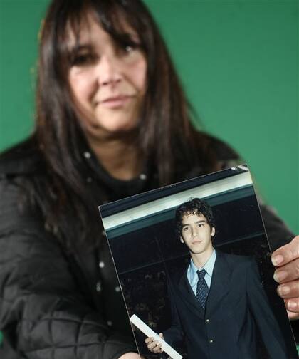 Ema Cibotti con una foto de Manuel