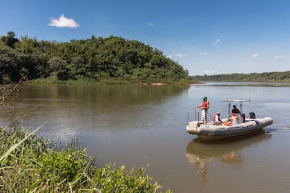 La Hostería Puerto Bemberg está a pocos minutos del salto Yasy.